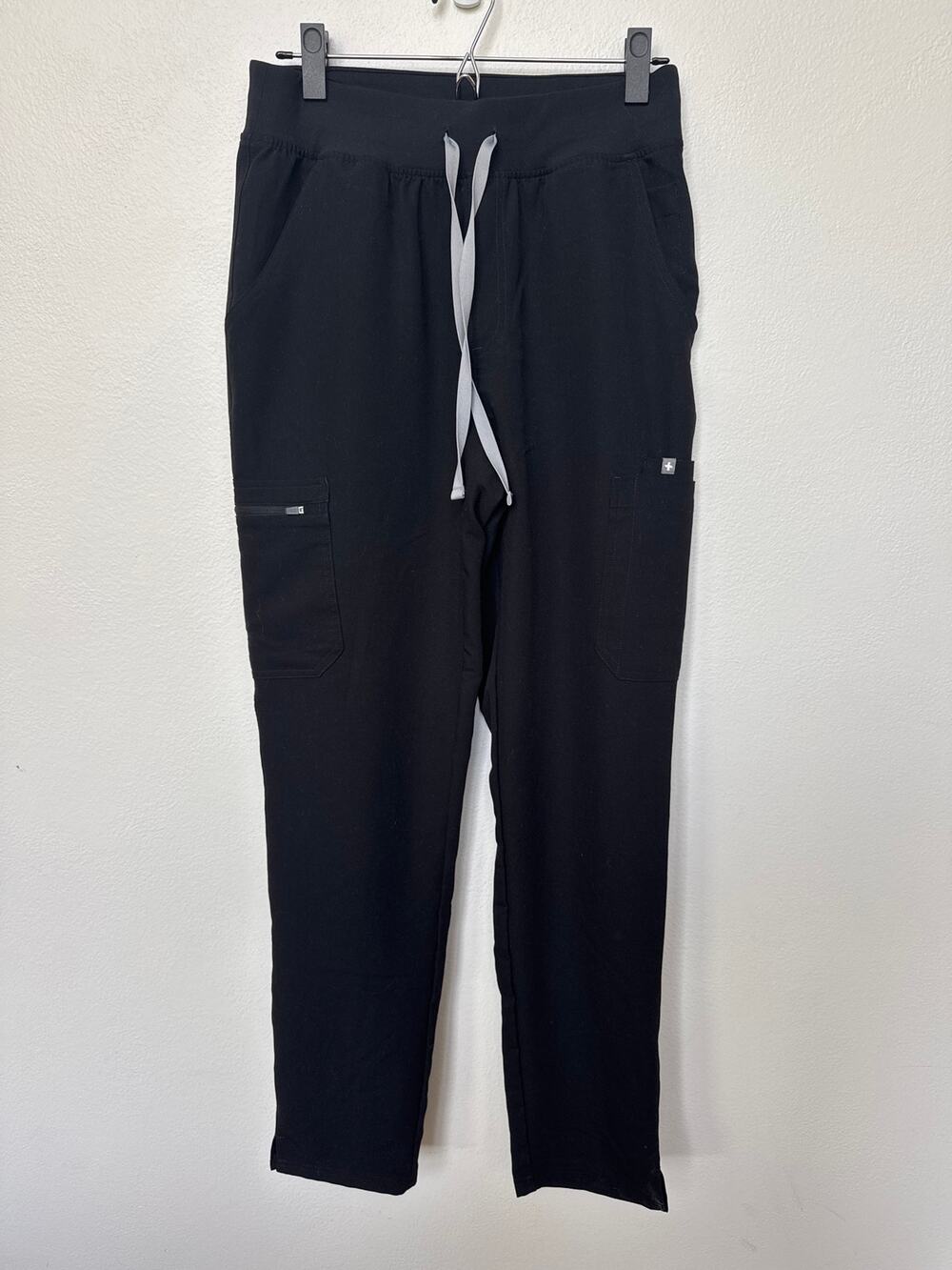 FIGS Technical Collection Black Cargo Scrub Pants Womens Size Medium Tall